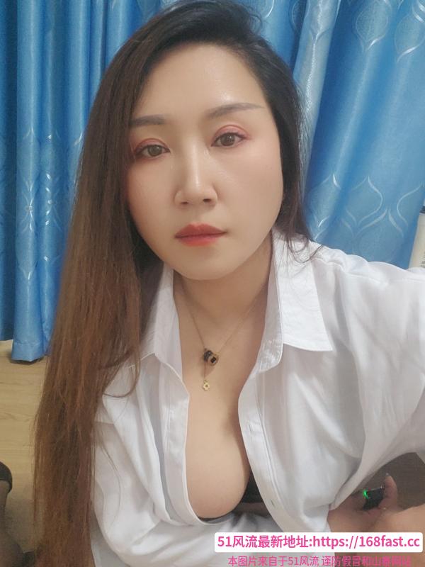 《长发美女少妇》配图 2 《长发美女少妇》配图 2