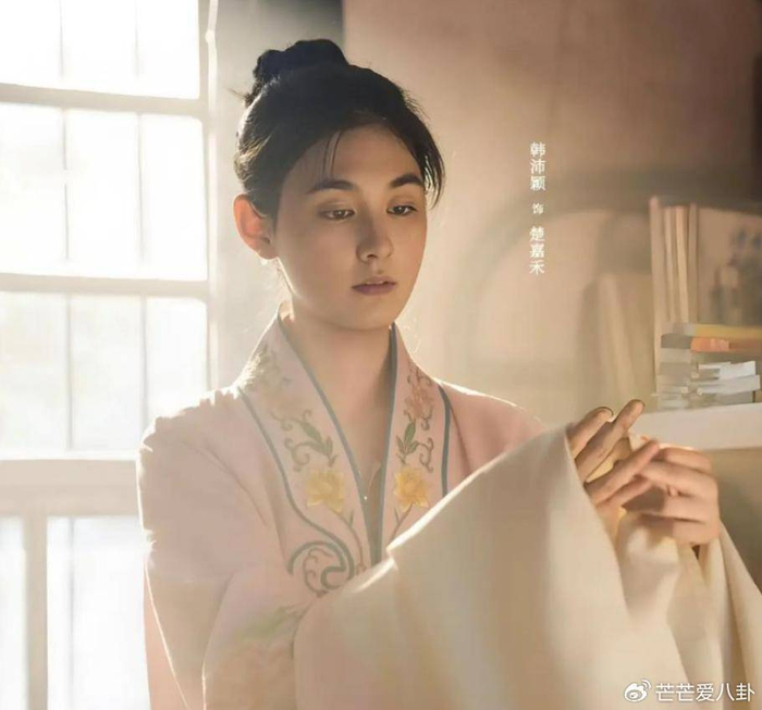 《深夜直播爆料仅2天,韩沛颖过往被扒一干二净,刘涛早就提醒过她》配图 13 《深夜直播爆料仅2天,韩沛颖过往被扒一干二净,刘涛早就提醒过她》配图 13