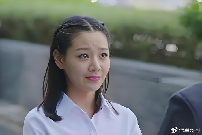 《41岁王维唯近况曝光!多次搭档张嘉益演夫妻,如今婚恋成谜惹人唏嘘》配图 7 《41岁王维唯近况曝光!多次搭档张嘉益演夫妻,如今婚恋成谜惹人唏嘘》配图 7