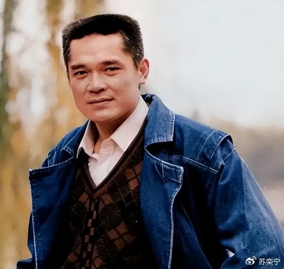 《原来他俩是父女，女儿是美女演员，父亲是老戏骨，他68岁仍是单身》配图 6