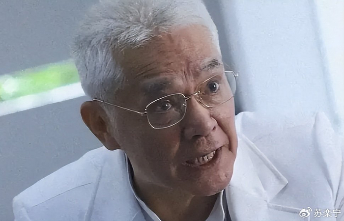 《原来他俩是父女，女儿是美女演员，父亲是老戏骨，他68岁仍是单身》配图 8