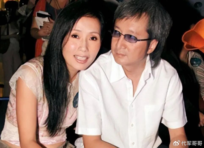 《63岁叶童近况曝光!嫁陈国熹38年没生孩子,如今尽情享受丁克生活》配图 2 《63岁叶童近况曝光!嫁陈国熹38年没生孩子,如今尽情享受丁克生活》配图 2