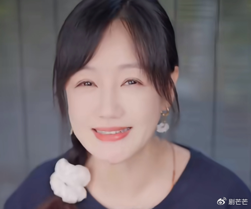 《48岁薛佳凝现状：《我不是大师》演男主继母，心态好没压力让人羡慕》配图 10
