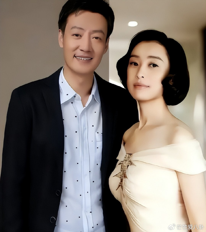 《吴越不忍了,坦诚和雷佳音真实关系,她和辛柏青结婚传闻早已说透》配图 18 《吴越不忍了,坦诚和雷佳音真实关系,她和辛柏青结婚传闻早已说透》配图 18