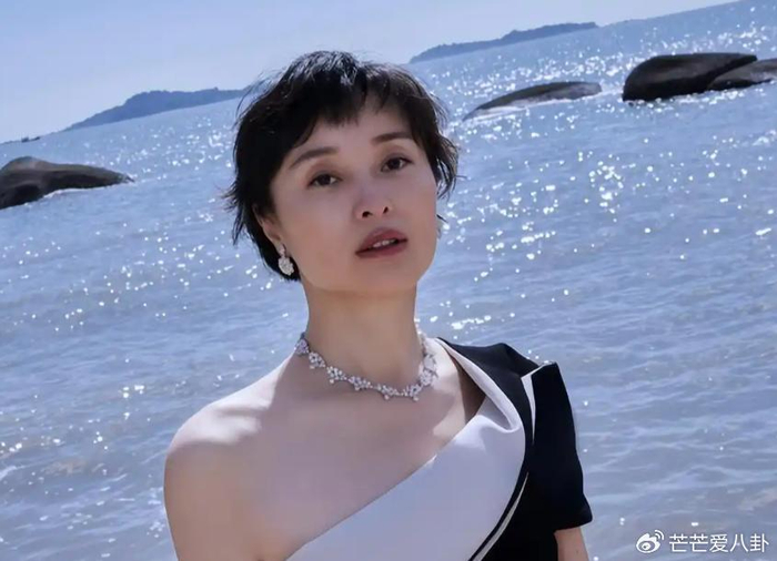 《吴越不忍了,坦诚和雷佳音真实关系,她和辛柏青结婚传闻早已说透》配图 32 《吴越不忍了,坦诚和雷佳音真实关系,她和辛柏青结婚传闻早已说透》配图 32