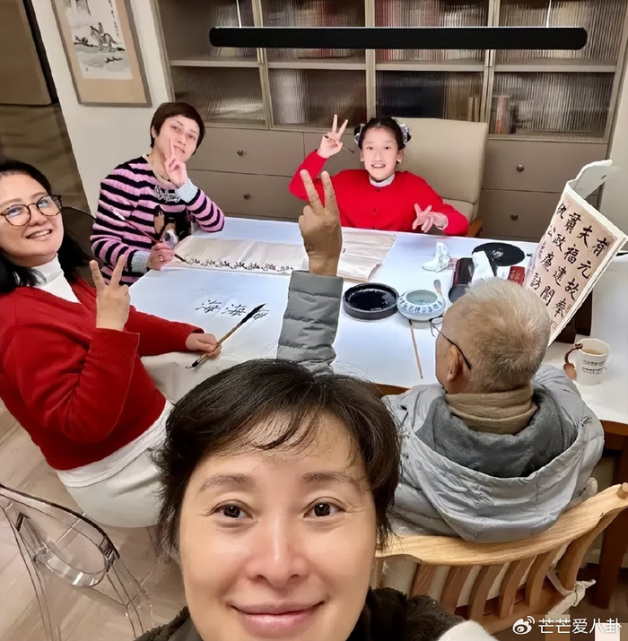 《吴越不忍了,坦诚和雷佳音真实关系,她和辛柏青结婚传闻早已说透》配图 35 《吴越不忍了,坦诚和雷佳音真实关系,她和辛柏青结婚传闻早已说透》配图 35