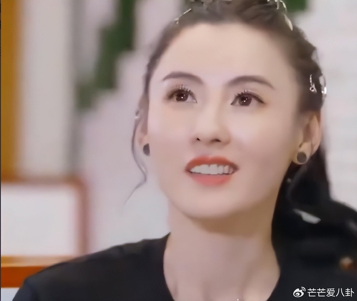 《张柏芝曝儿子病情,谢霆锋演唱会出状况,一个细节太心酸 王菲沉默》配图 21 《张柏芝曝儿子病情,谢霆锋演唱会出状况,一个细节太心酸 王菲沉默》配图 21