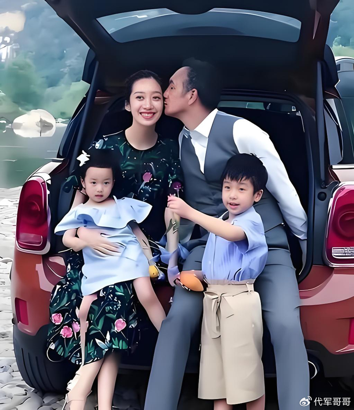 《46岁黄觉近况曝光！迎娶才女麦子儿女双全，如今婚姻幸福成宠妻狂魔》配图 5