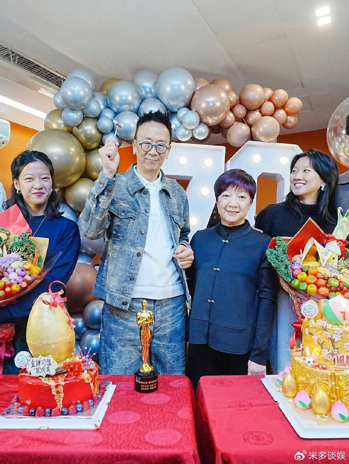 《70岁香港知名男星庆结婚45周年,与初恋太太放闪,入行多年零绯闻》配图 7 《70岁香港知名男星庆结婚45周年,与初恋太太放闪,入行多年零绯闻》配图 7