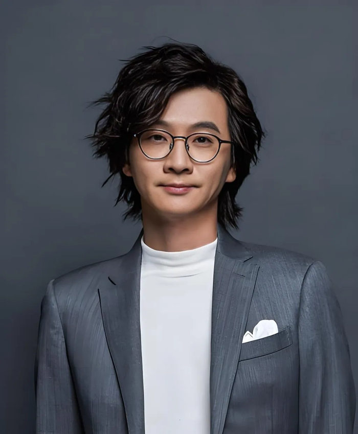 《62岁林隆璇近况曝光！娶圈外妻子育有一子，如今儿子成为他的骄傲》配图 1