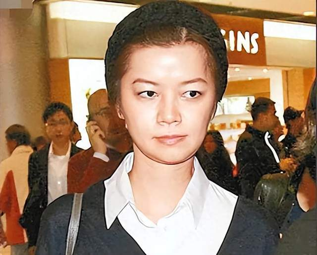 《几十个美女在侧,却无一是爱人,细解周星驰曾经的四段感情》配图 14 《几十个美女在侧,却无一是爱人,细解周星驰曾经的四段感情》配图 14