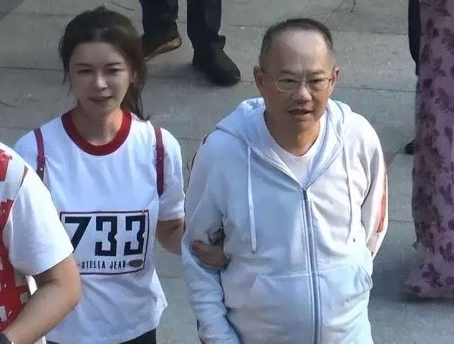 《几十个美女在侧,却无一是爱人,细解周星驰曾经的四段感情》配图 15 《几十个美女在侧,却无一是爱人,细解周星驰曾经的四段感情》配图 15