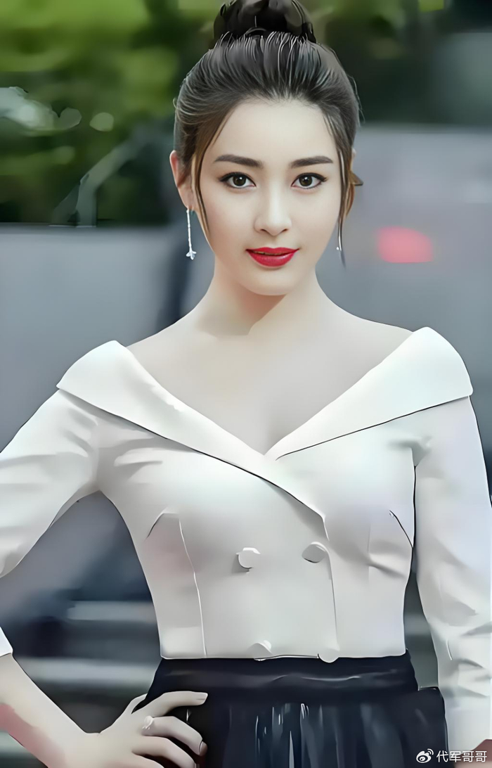 《40岁甘婷婷近况曝光!因演潘金莲恋情告吹,如今美貌依旧却还单身》配图 2 《40岁甘婷婷近况曝光!因演潘金莲恋情告吹,如今美貌依旧却还单身》配图 2