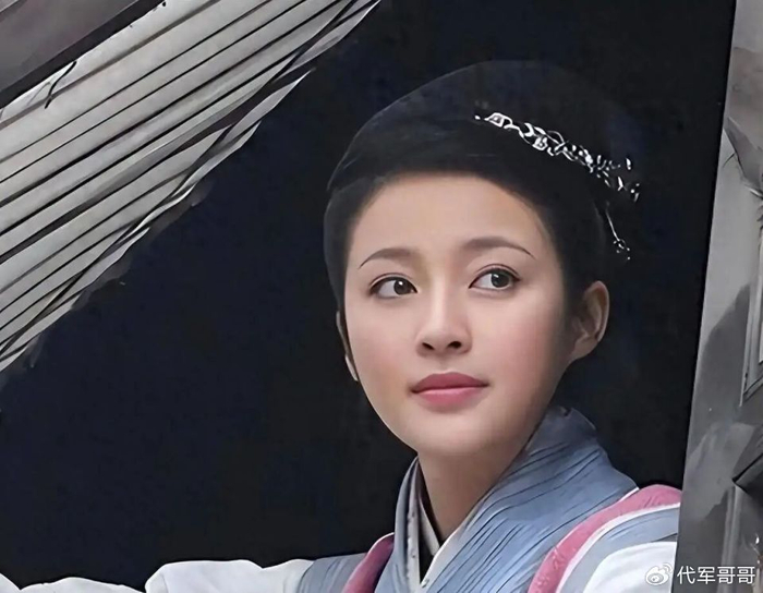 《40岁甘婷婷近况曝光!因演潘金莲恋情告吹,如今美貌依旧却还单身》配图 4 《40岁甘婷婷近况曝光!因演潘金莲恋情告吹,如今美貌依旧却还单身》配图 4