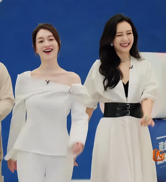 《王鸥官宣独自养育一个孩子,李小冉留言力挺:“抱抱我美丽的大女人”》配图 5 《王鸥官宣独自养育一个孩子,李小冉留言力挺:“抱抱我美丽的大女人”》配图 5